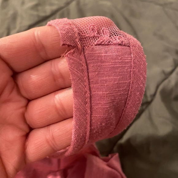 5️⃣ for 💲2️⃣0️⃣ Maurices Pink Lace and Ruffles Sleeveless Top - Picture 5 of 5